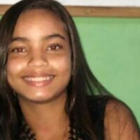 Menina de 13 anos morre após ser atingida por raio no quintal de casa