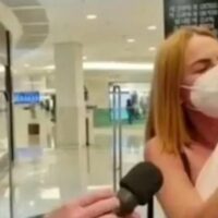 Vídeo: Mulher de Stênio Garcia retira ator à força de entrevista; ele gritou por ‘socorro’
