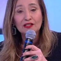 Por problema de saúde, Sônia Abrão é afastada às pressas do ‘A Tarde É Sua’