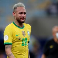 Após lesão afasta-lo de Copa, Neymar quebra o silêncio e desabafa: “vou voltar”
